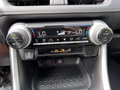 Used 2024 Toyota RAV4 XLE AWD/4WD image 24