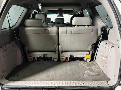 Used 2006 Toyota Sequoia SR5 image 16