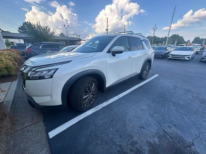 Used 2023 Nissan Pathfinder SL w/ SL Premium Package