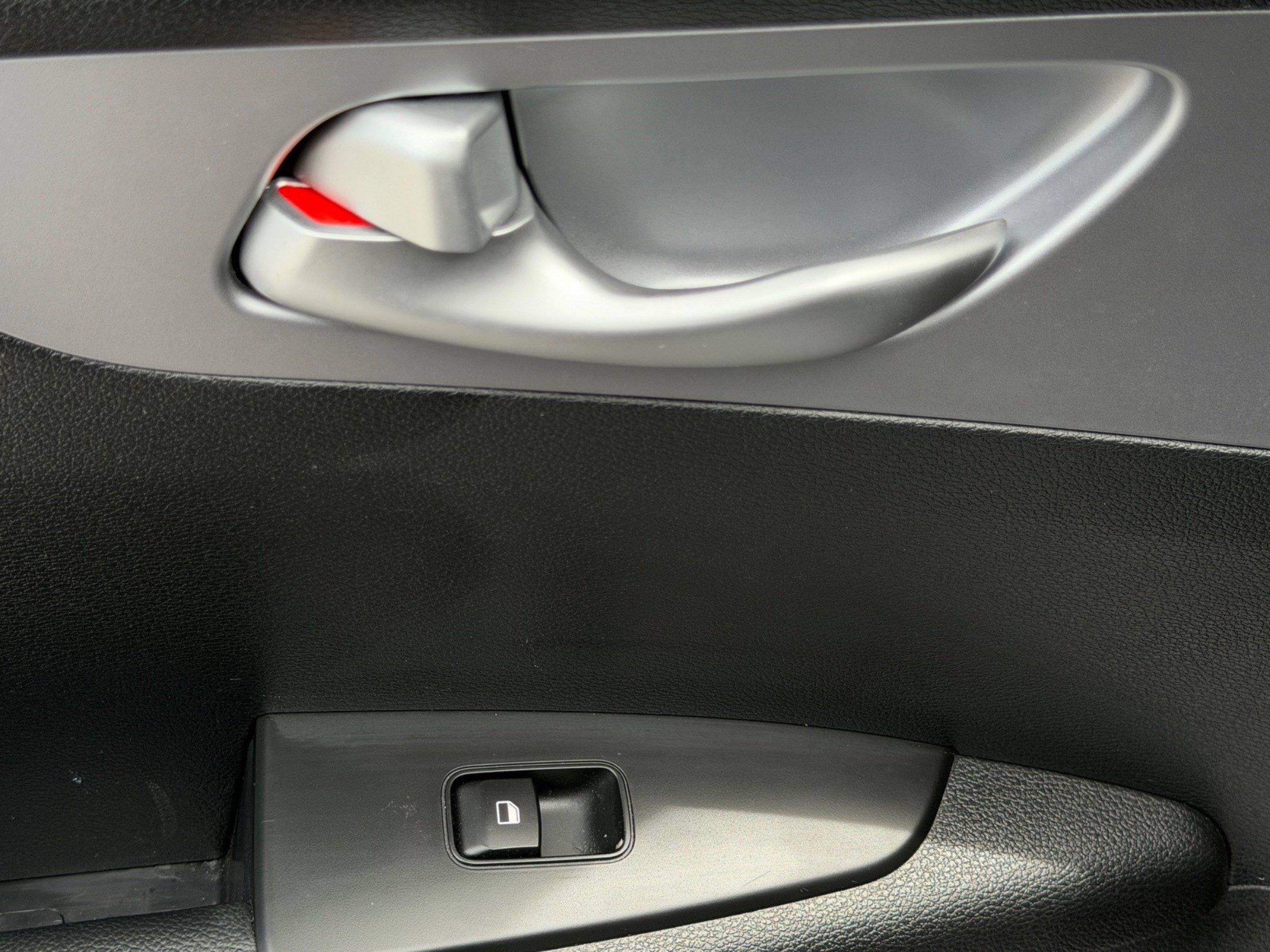 Certified 2024 Kia Forte LXS w/ LXS Technology Package FWD image 21