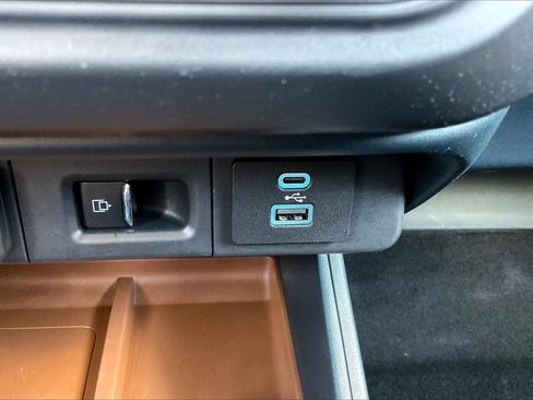 Used 2022 Ford Maverick Lariat w/ Equipment Group 500A Standard AWD/4WD image 16