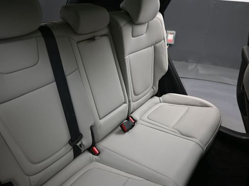 Used 2024 Hyundai Tucson Limited image 16