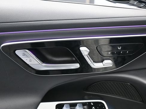 Used 2025 Mercedes-Benz E 350 Sedan image 14