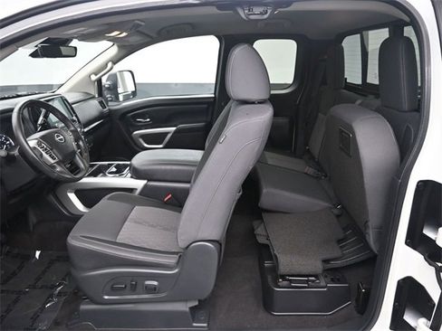 Used 2024 Nissan Titan SV w/ SV Utility Package image 12