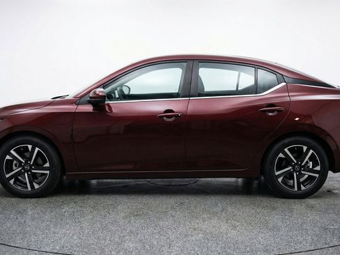 Used 2025 Nissan Sentra SV FWD image 5