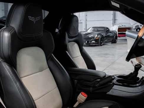 Used 2005 Chevrolet Corvette Convertible w/ Preferred Equipment Group image 37