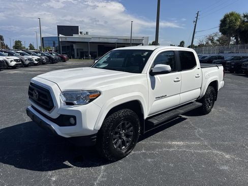 Used 2023 Toyota Tacoma SR5 w/ Technology Package AWD/4WD image 8