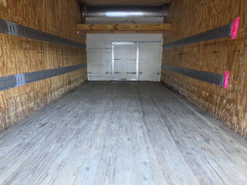 Used 2013 Chevrolet Express 3500 Extended RWD image 6