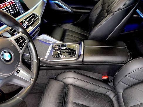 Certified 2023 BMW X6 xDrive40i w/ Executive Package image 19