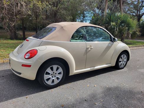 Used 2008 Volkswagen Beetle S FWD image 5