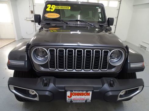 Certified 2025 Jeep Wrangler Unlimited Sahara w/ Safety Group image 24