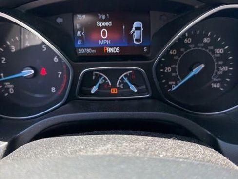 Used 2018 Ford Focus Titanium w/ Titanium Technology Package FWD image 4