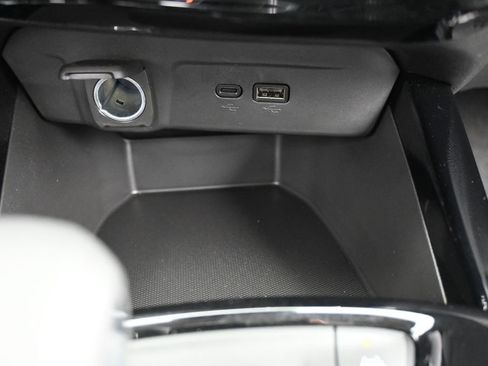 Used 2025 Chevrolet Trax LT w/ LT Convenience Package image 25