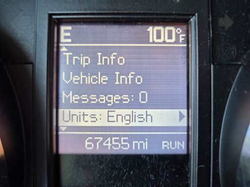 Used 2014 Chrysler Town & Country Touring w/ Driver Convenience Group FWD image 19