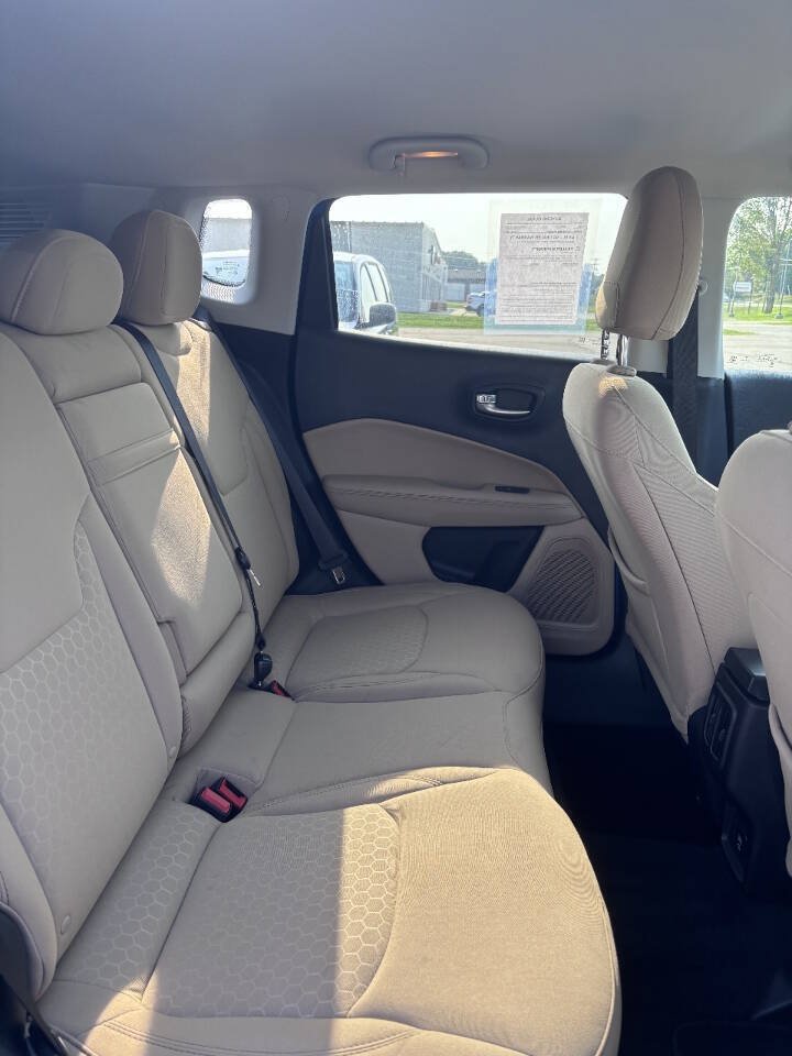 Used 2018 Jeep Compass Sport AWD/4WD image 8