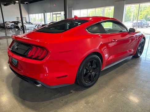 Used 2022 Ford Mustang Coupe RWD image 5