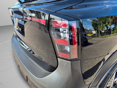 Used 2026 Nissan Kicks SV FWD image 34