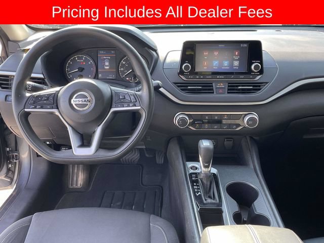 Used 2022 Nissan Altima 2.5 S FWD image 14
