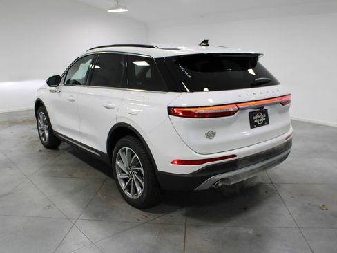 New 2026 Lincoln Corsair Premiere image 6