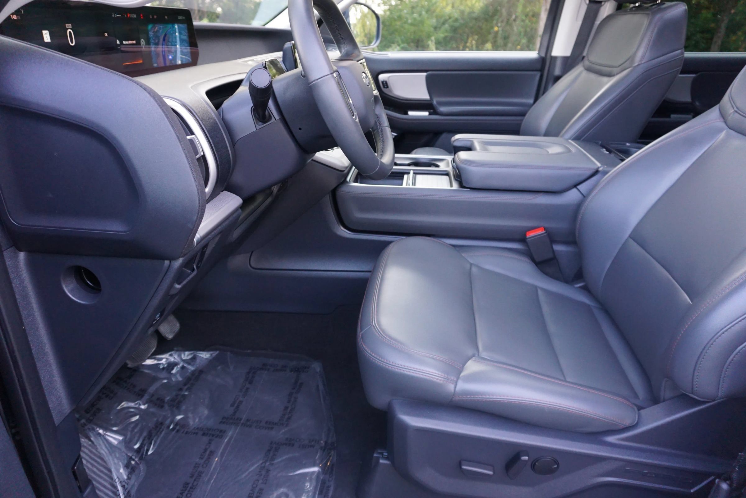 Used 2025 Ford Expedition Active RWD image 38