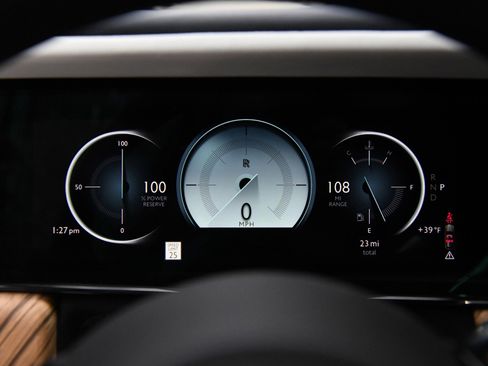 Used 2025 Rolls-Royce Cullinan image 15