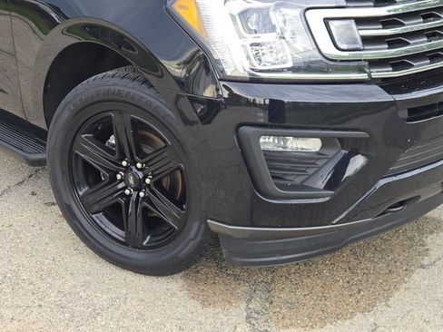 Used 2021 Ford Expedition XLT w/ Black Accent Package AWD/4WD image 3