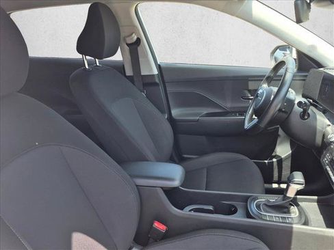 Used 2025 Hyundai Kona SEL AWD/4WD image 15