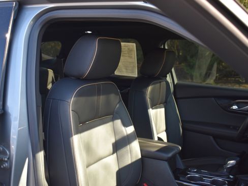 Used 2023 Chevrolet Blazer Premier image 28