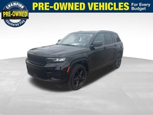 Used 2022 Jeep Grand Cherokee Altitude AWD/4WD image 1