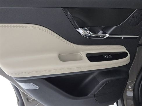 New 2026 Lincoln Corsair Grand Touring image 21