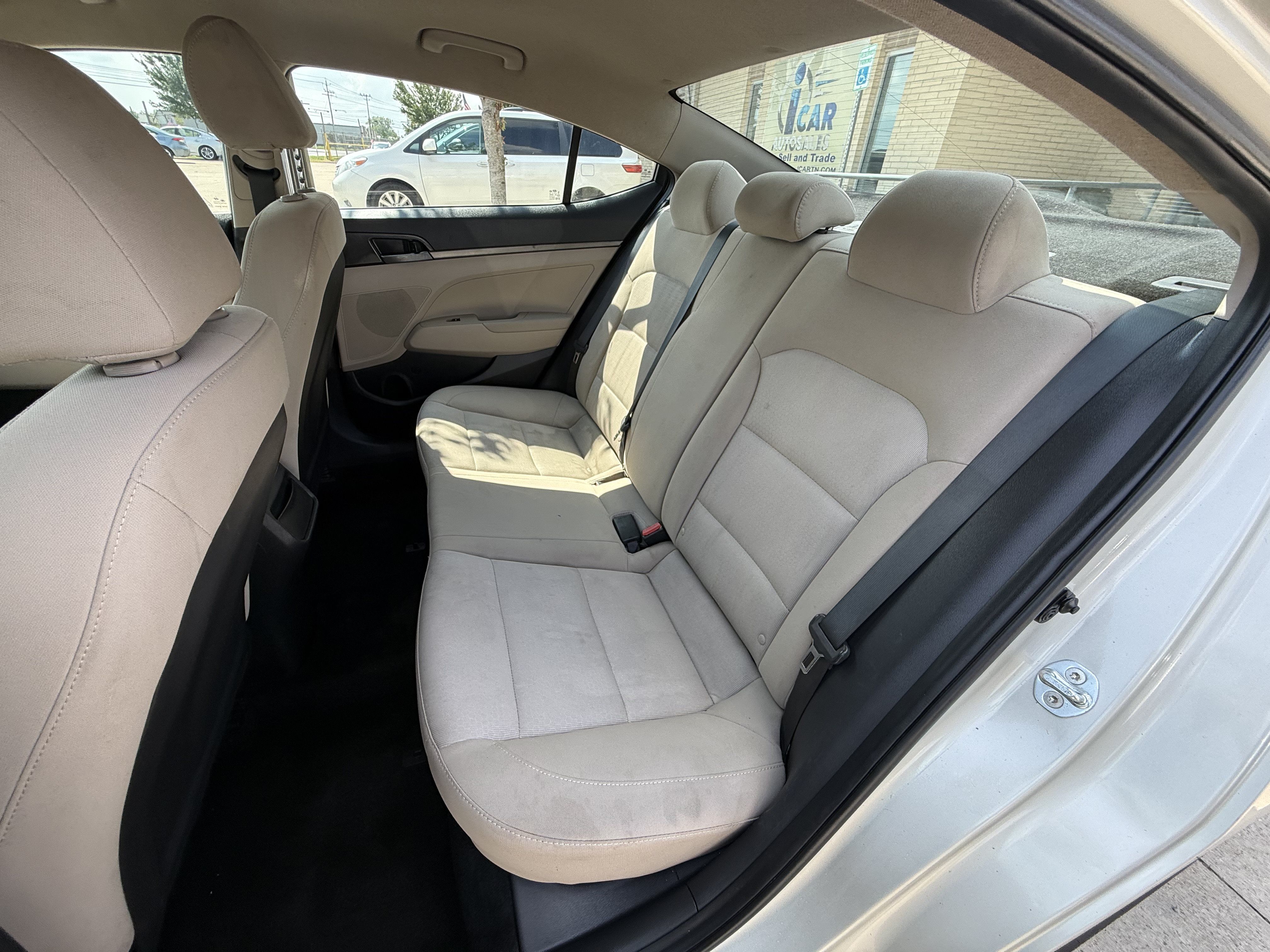 Used 2017 Hyundai Elantra SE FWD image 10