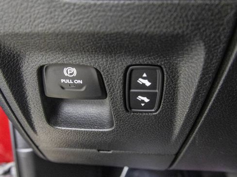 Used 2023 RAM 1500 Laramie AWD/4WD image 38