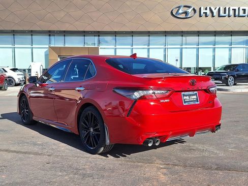 Used 2021 Toyota Camry XSE image 5