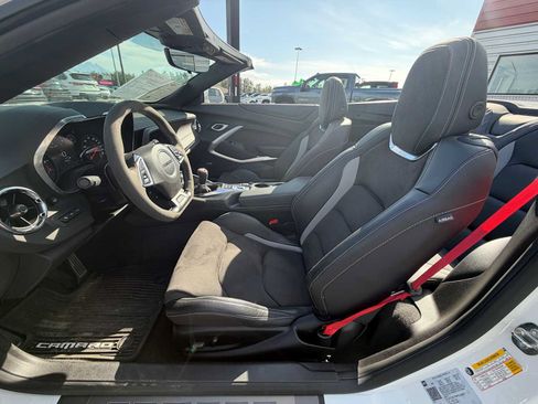 Certified 2023 Chevrolet Camaro SS RWD image 7