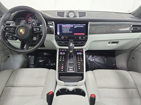 Certified 2026 Porsche Macan GTS image 13