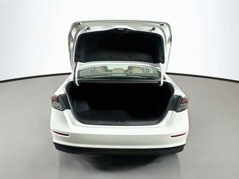 Used 2023 Honda Accord LX image 32