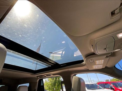 Used 2019 Ford Expedition Platinum image 33