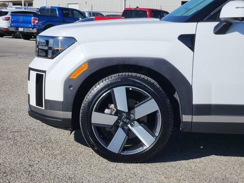 Used 2025 Hyundai Santa Fe Limited image 9