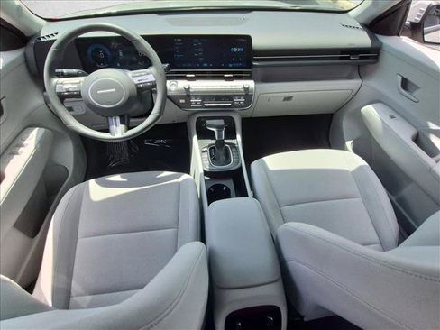 Used 2024 Hyundai Kona SEL FWD image 17
