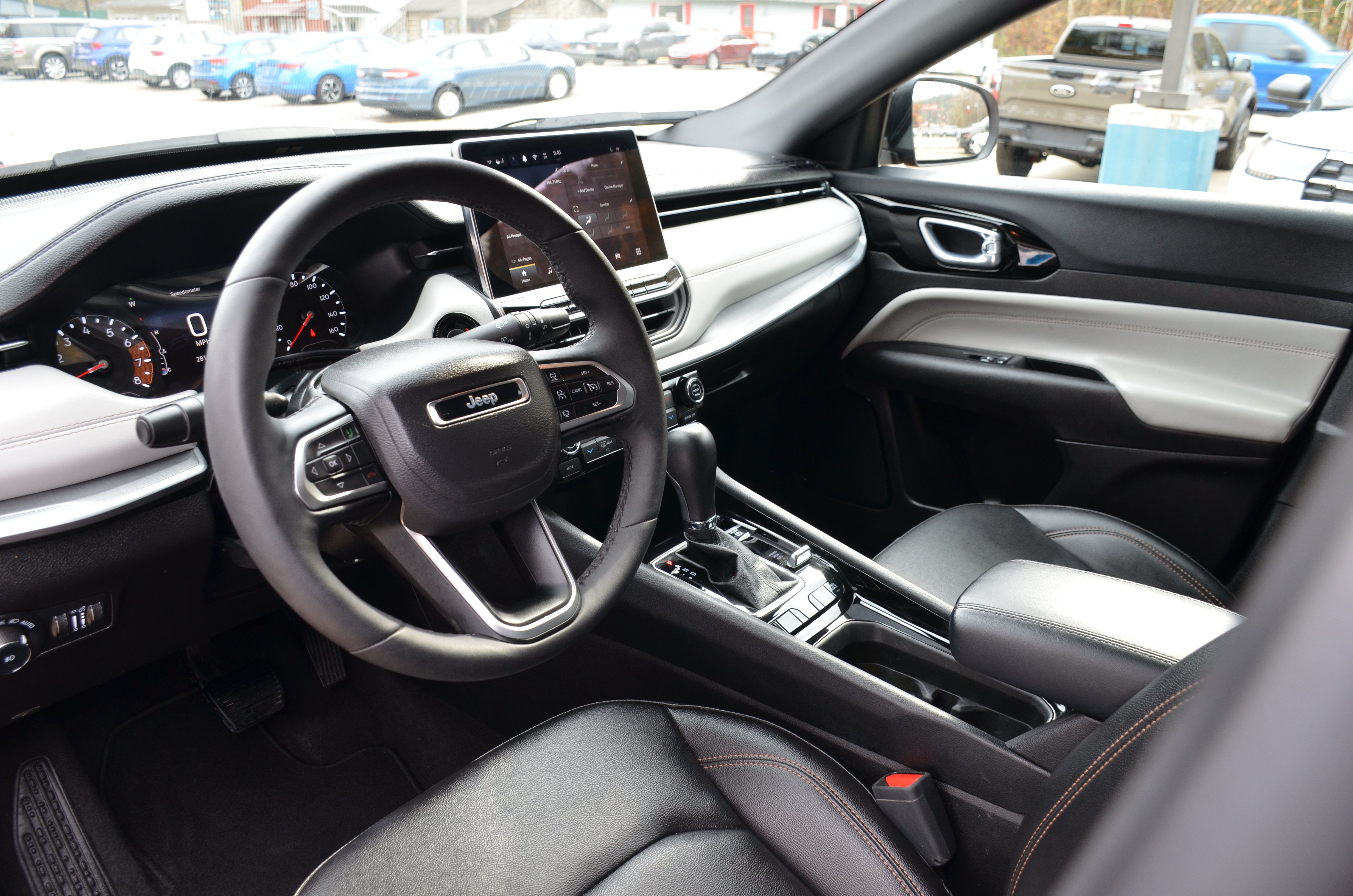 Used 2024 Jeep Compass Limited AWD/4WD image 15
