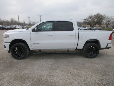 New 2026 RAM 1500 Laramie AWD/4WD image 7