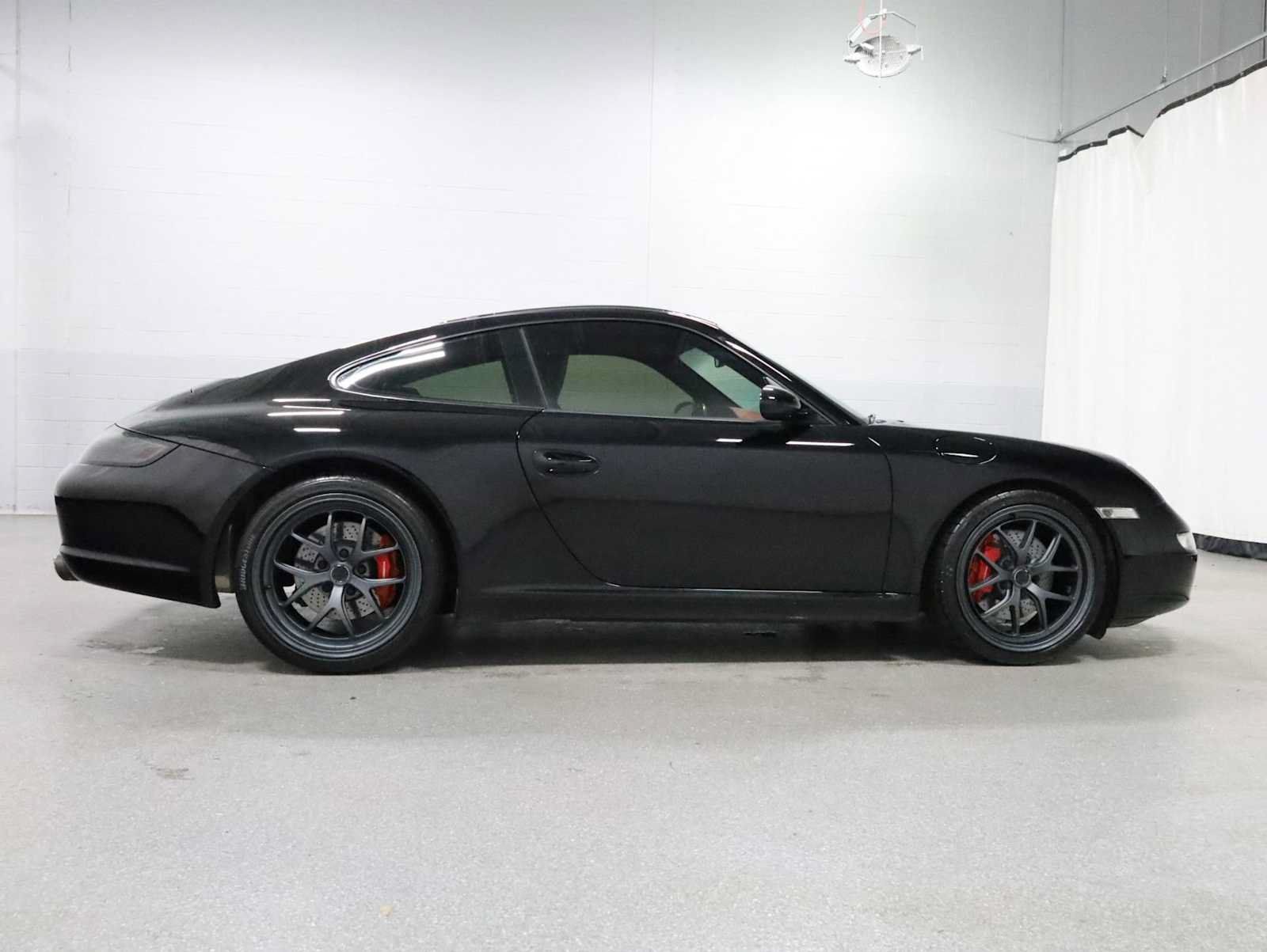 Used 2005 Porsche 911 Carrera S RWD image 10