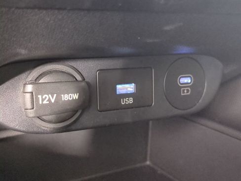 Used 2025 Hyundai Elantra Hybrid FWD image 24