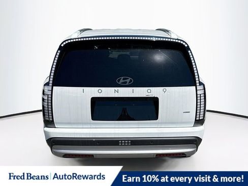 New 2026 Hyundai Ioniq 9 SE image 5