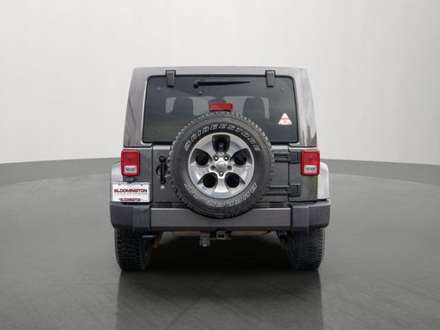 Used 2017 Jeep Wrangler Unlimited Sahara w/ Connectivity Group AWD/4WD image 6