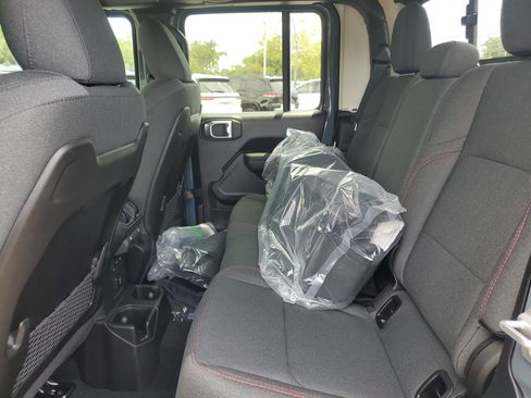 New 2026 Jeep Gladiator Rubicon w/ Safety Group AWD/4WD image 8