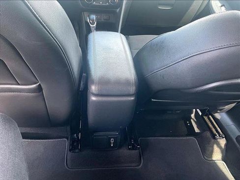 Used 2020 Buick Encore GX Preferred w/ Cold Weather Comfort Package FWD image 25