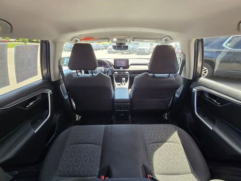 Used 2021 Toyota RAV4 XLE FWD image 14