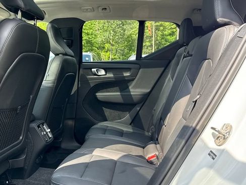 Used 2026 Volvo XC40 B5 Plus AWD/4WD image 45