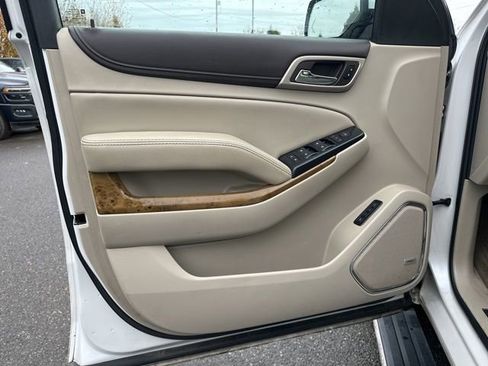 Used 2017 GMC Yukon Denali w/ Open Road Package image 22